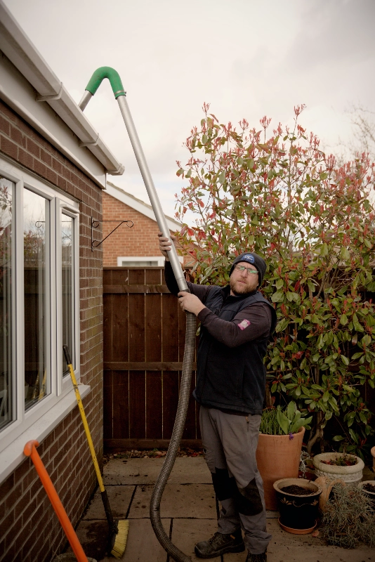 Gutter Vacuum Cleaning