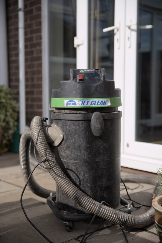 Gutter Vacuum Cleaning